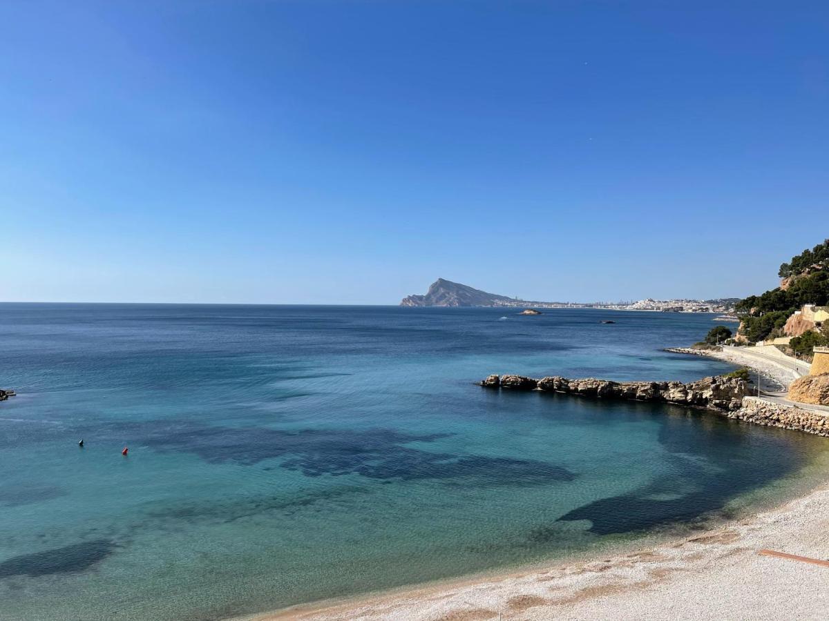 Sunrise Beachfront Apartment By The Marina Altea Dış mekan fotoğraf